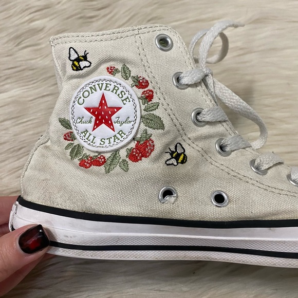 Converse White Strawberry Embroidered Berries and Bees High Top Sneakers - Picture 16 of 16
